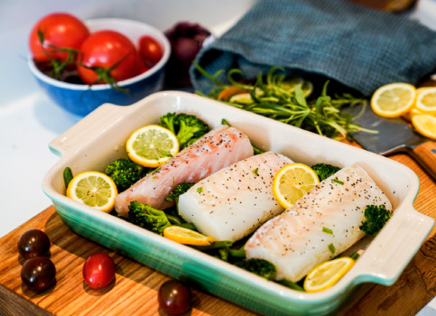 Hur tillagar jag fryst fisk?