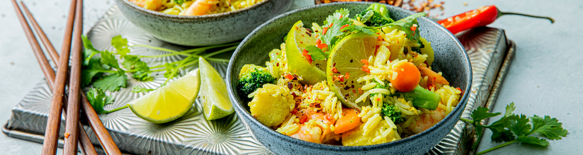 Wok med classic räkor och stekt ris