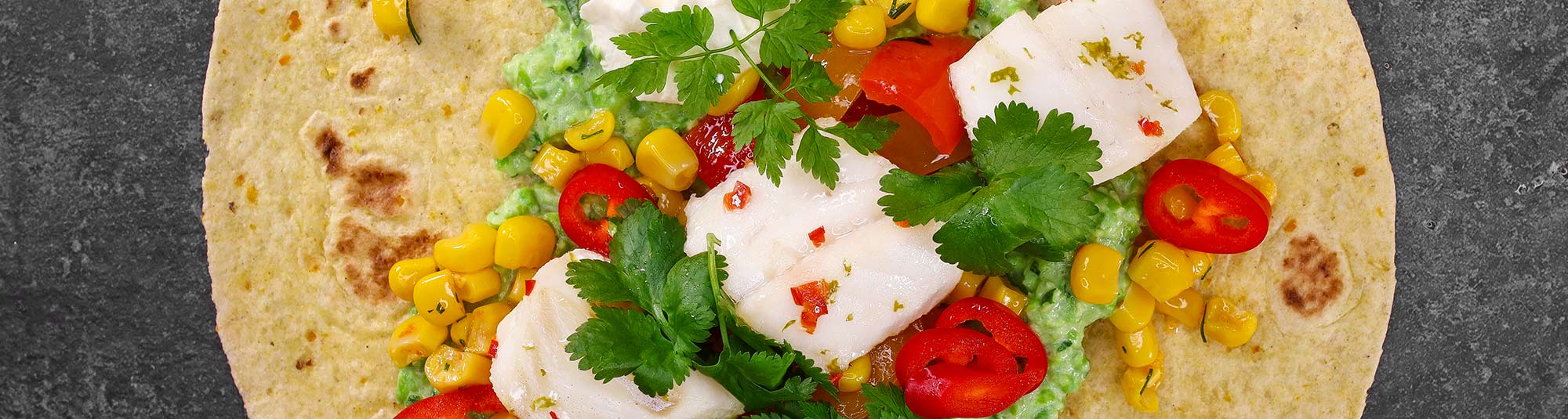 Tacos med Findus gourmetbitar torsk, guacamole och rostad majs