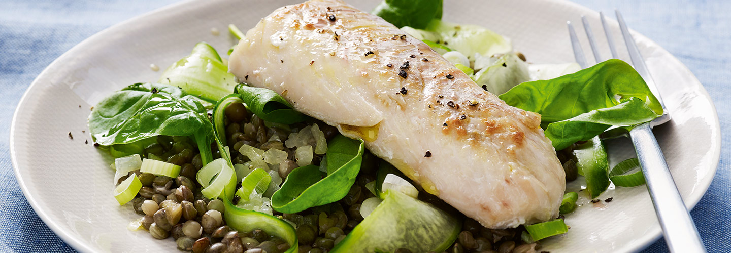 Ugnsbakad kolja med puy linser och rödvinsvinägrett