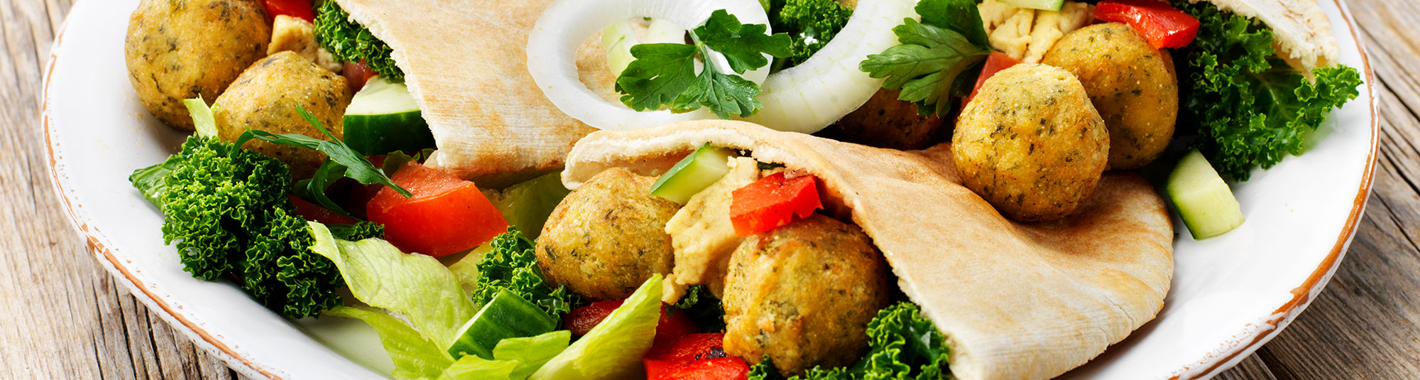 Falafel i pitabröd med kikärtshummus