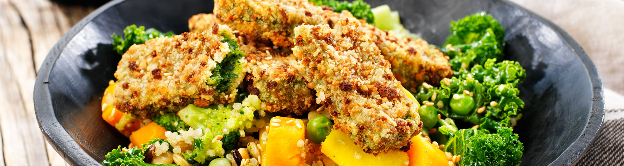 Spenatpinnar med Veggie Sides och currysås