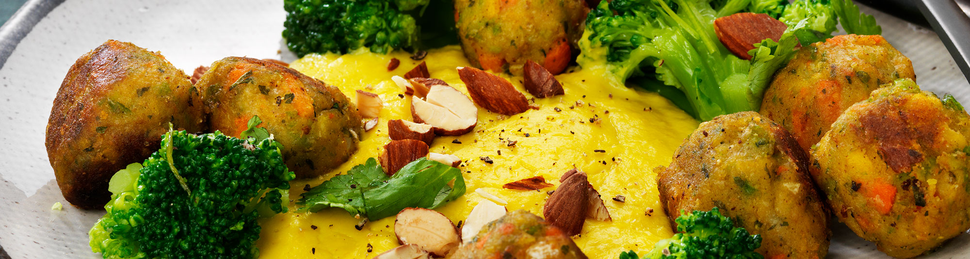 Falafel med majs- & blomkålskräm